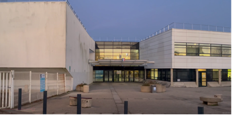 Image de la façade du Lycée Kerneuzec à Quimperlé